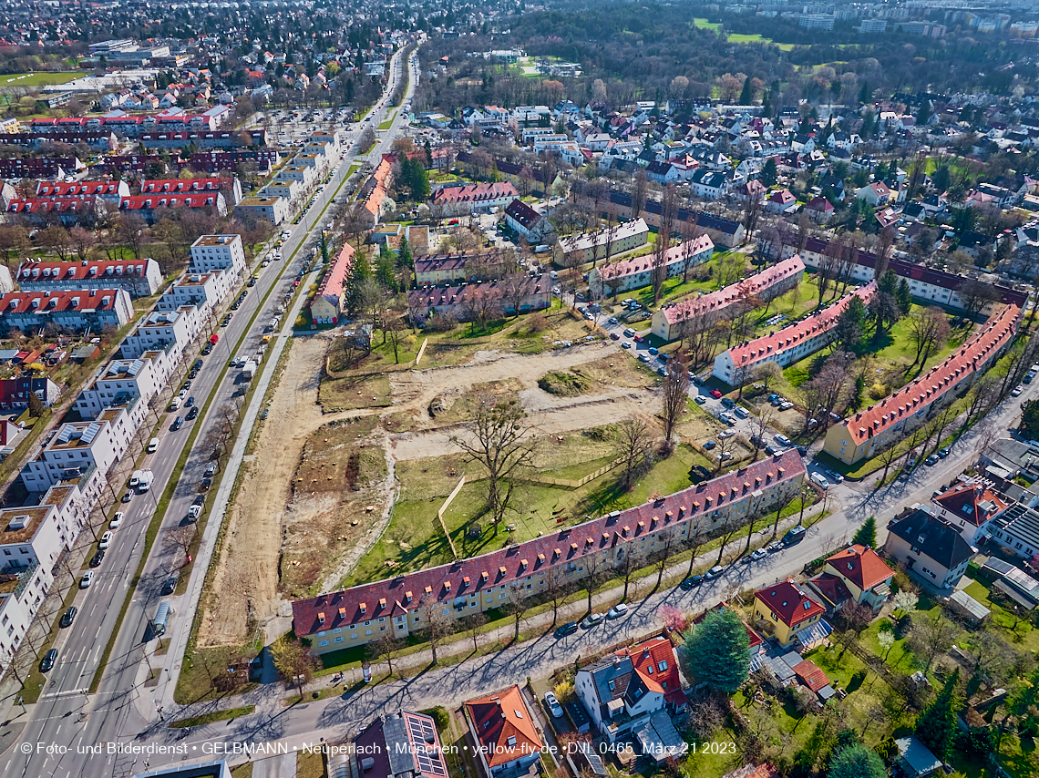 21.03.2023 - Luftbilder von der Baustelle Maikäfersiedlung in Berg am Laim